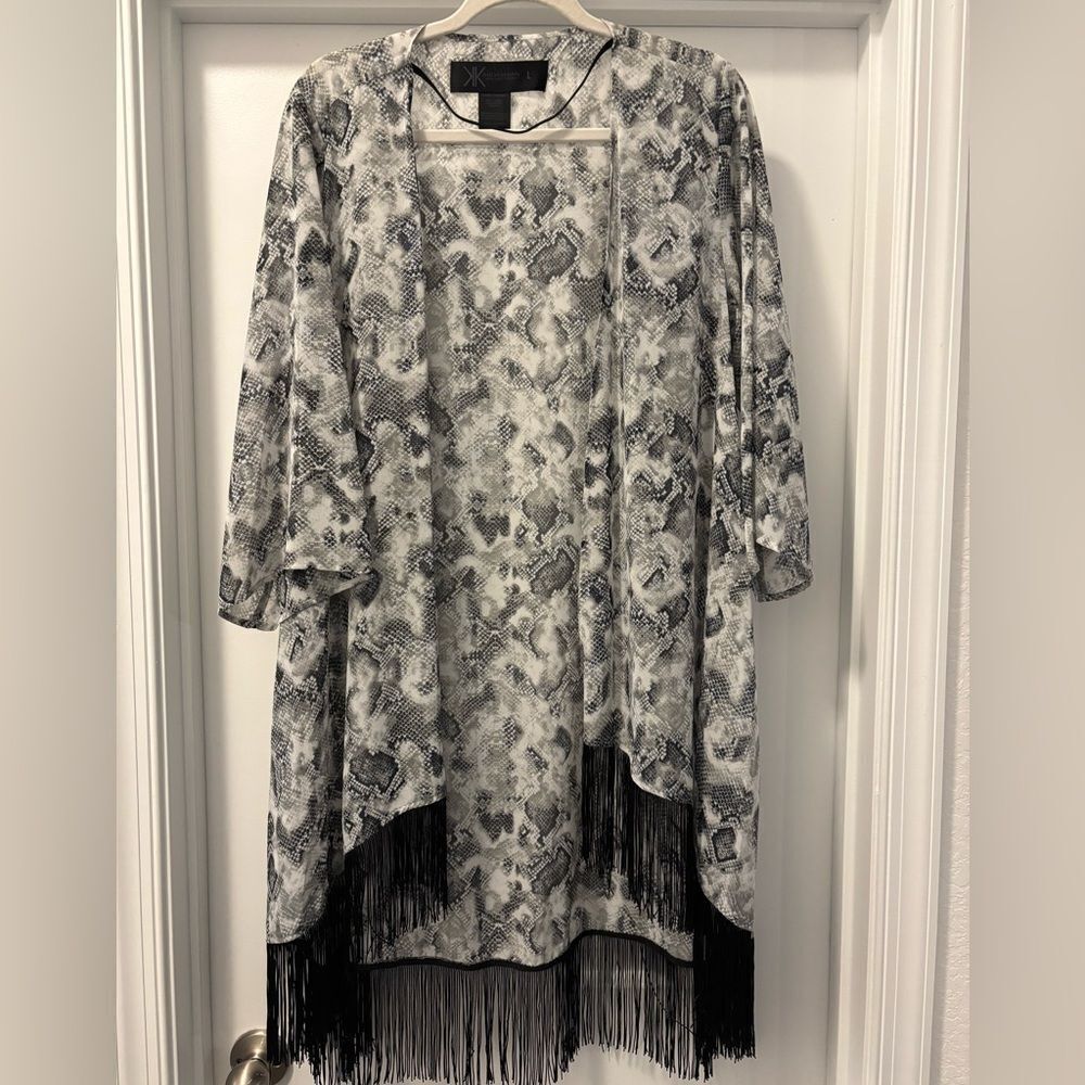 Kardashian Kollection Monochrome Fringe Kimono Size Large